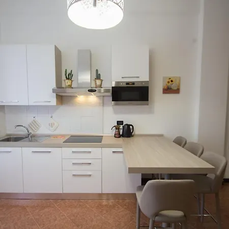 Monolocale Nelle Mura Antiche A 80 Mt Dal Mare Apartamento *