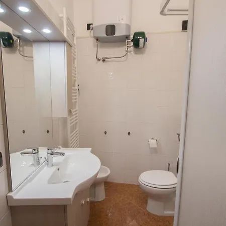 Apartamento Monolocale Nelle Mura Antiche A 80 Mt Dal Mare Varazze