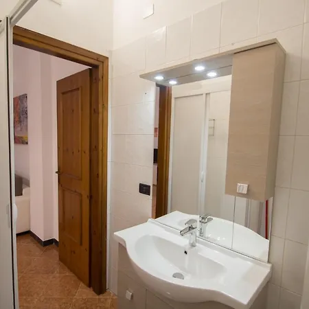 Monolocale Nelle Mura Antiche A 80 Mt Dal Mare Apartamento