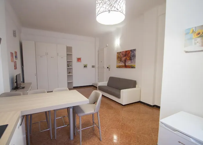 Monolocale Nelle Mura Antiche A 80 Mt Dal Mare Varazze
